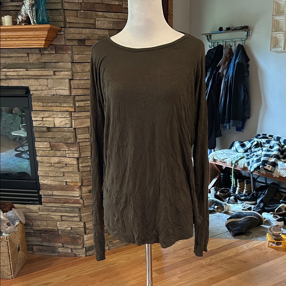Elegant Olive Long Sleeve Women's Tee